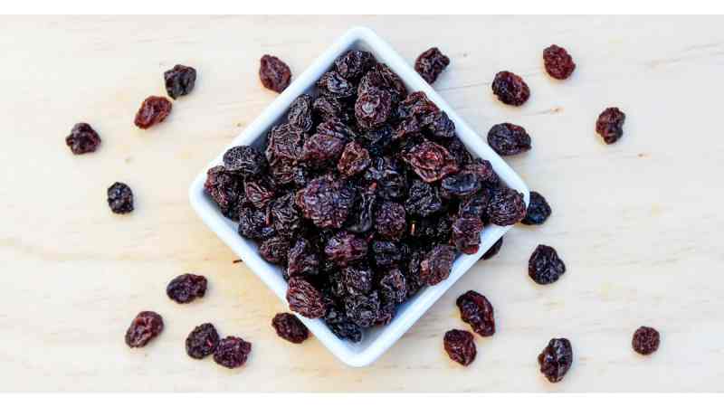 How to Eat Raisins to help you Gain Weight?