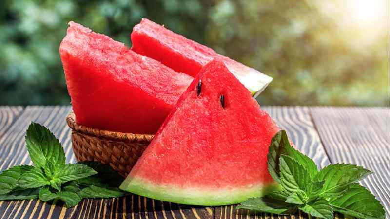 stay-hydrated-and-happy-with-these-water