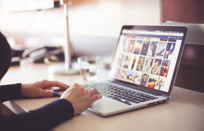 User-Friendly Access With WiziTales.Com